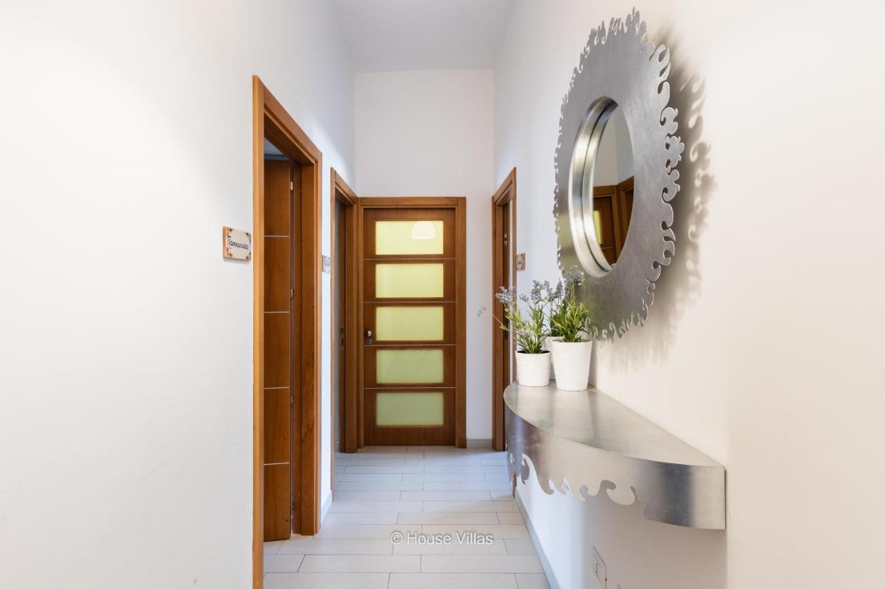 Il 49 Rooms Noto Eksteriør billede