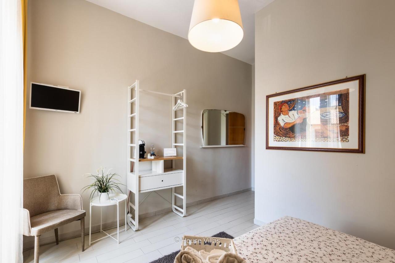 Il 49 Rooms Noto Eksteriør billede