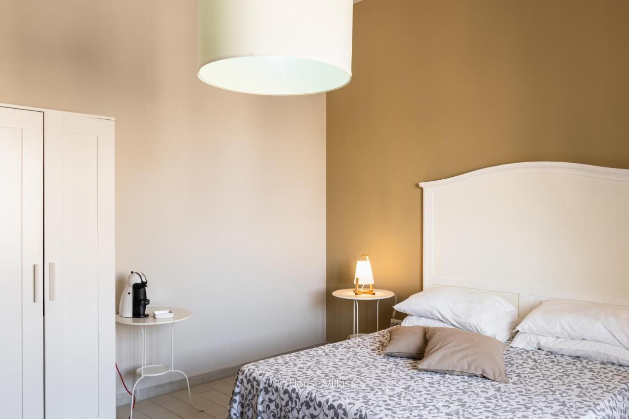 Il 49 Rooms Noto Eksteriør billede